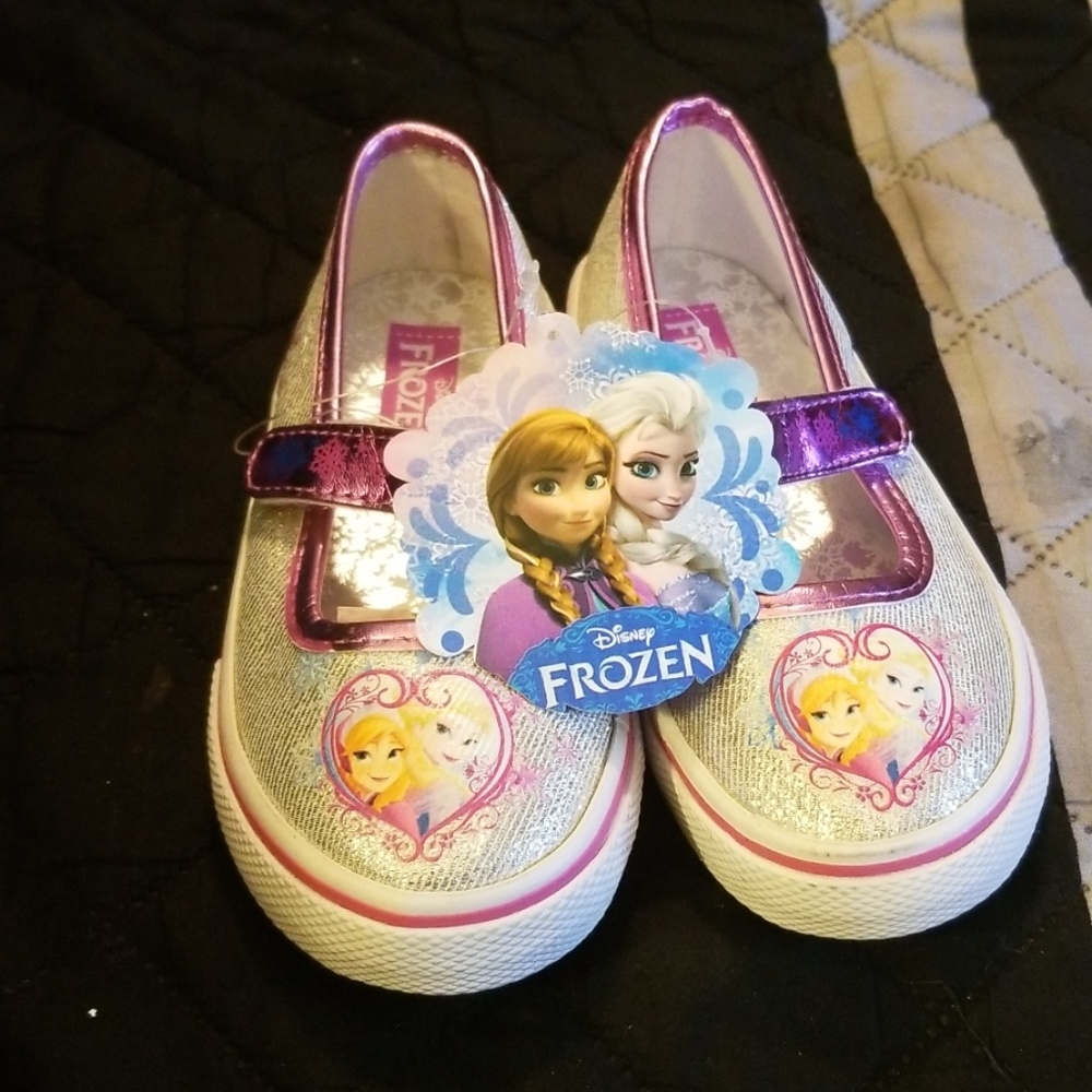 Frozen shoes new never worn